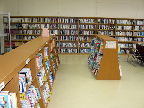 牟呂地区市民館－図書室
